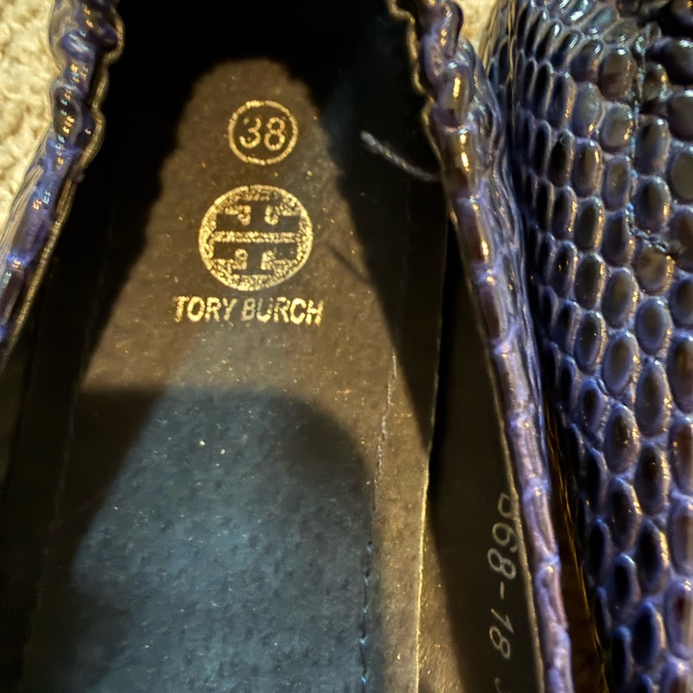 Tory Burch Blue Textured Flats with Gold Emblem - Picture 4 of 5